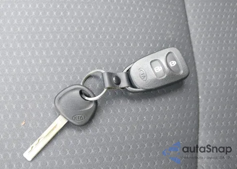 2013 Kia Sorento Lx z USA, uszkodzony, nr VIN 5XYKT4A65DG409198